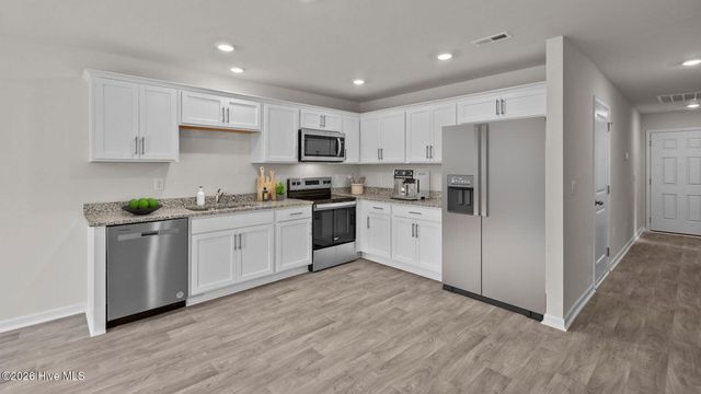 303 Teddy Bear Court NW, Ayden, NC 28513