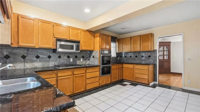 439 S Grand Oaks Ave, Pasadena, CA 91107
