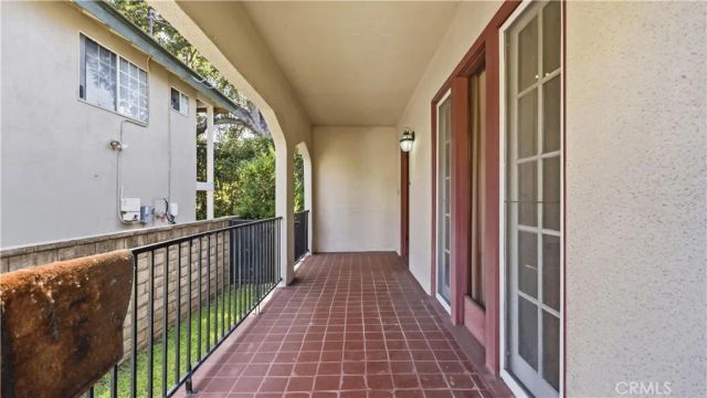439 S Grand Oaks Ave, Pasadena, CA 91107