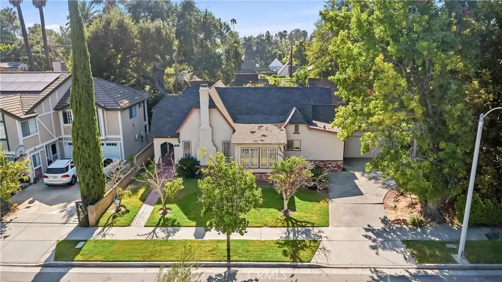 439 S Grand Oaks Ave, Pasadena, CA 91107