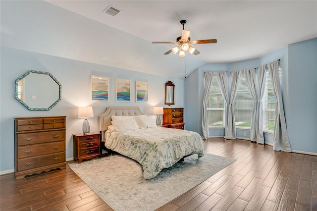 1536 Nacogdoches Valley Drive, Houston, TX 77573