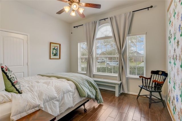 1536 Nacogdoches Valley Drive, Houston, TX 77573