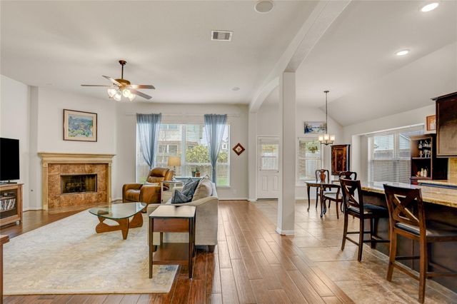 1536 Nacogdoches Valley Drive, Houston, TX 77573