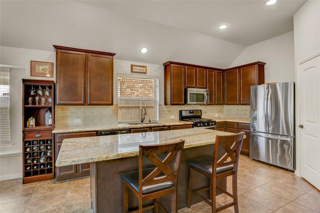 1536 Nacogdoches Valley Drive, Houston, TX 77573