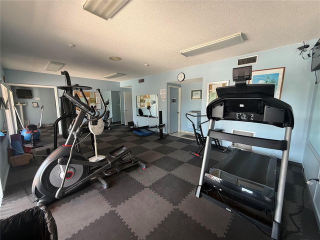 225 COUNTRY CLUB DRIVE C330, Largo, FL 33771