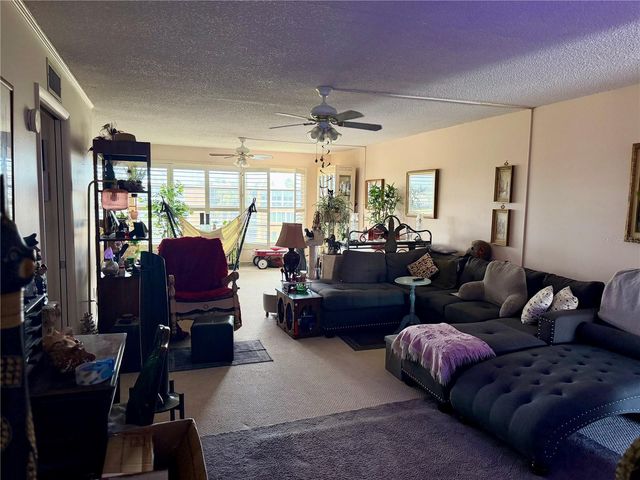 225 COUNTRY CLUB DRIVE C330, Largo, FL 33771