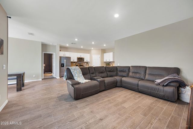 3358 E REBEL Lane, San Tan Valley, AZ 85143