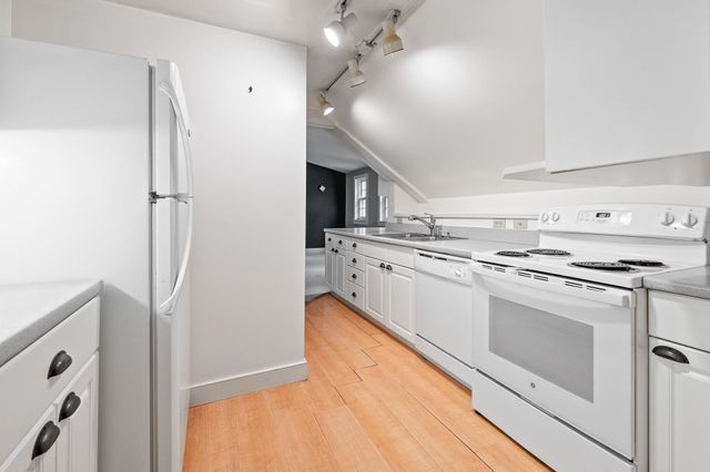 85 Dartmouth College Hwy Unit 203, Lyme, NH 03768