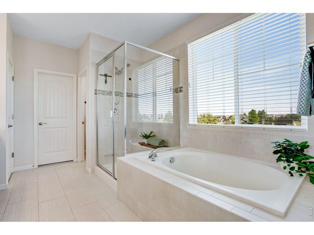 8876 Blackwood Dr, Windsor, CO 80550