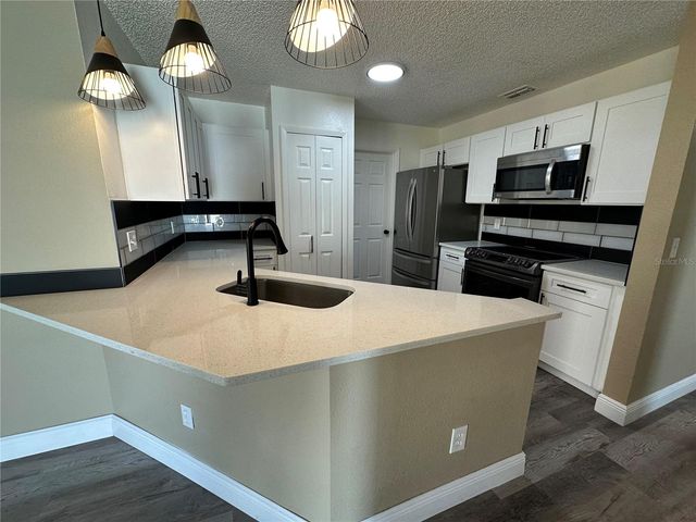 5415 CEDAR LANE, Orlando, FL 32811