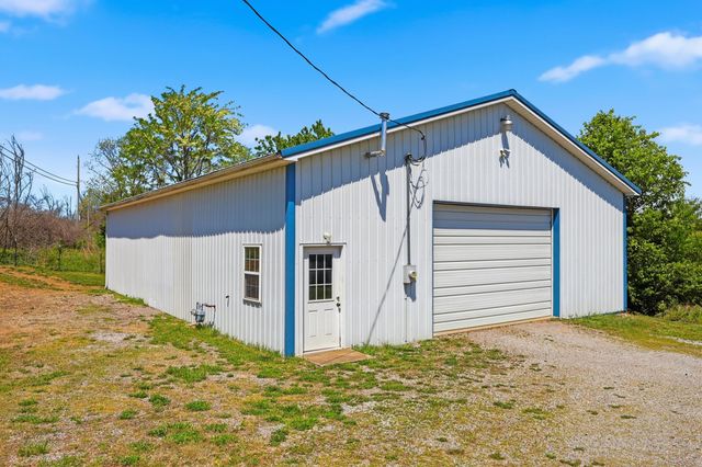 817 Bellows Mill Road, Harrodsburg, KY 40330