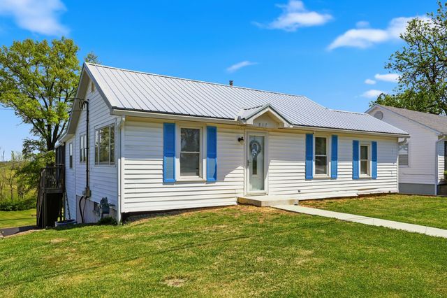 817 Bellows Mill Road, Harrodsburg, KY 40330