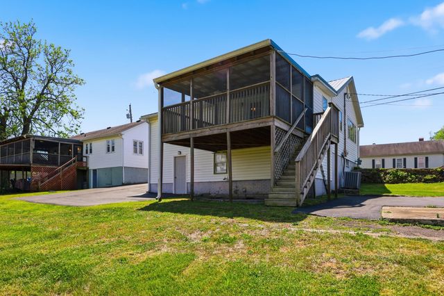 817 Bellows Mill Road, Harrodsburg, KY 40330
