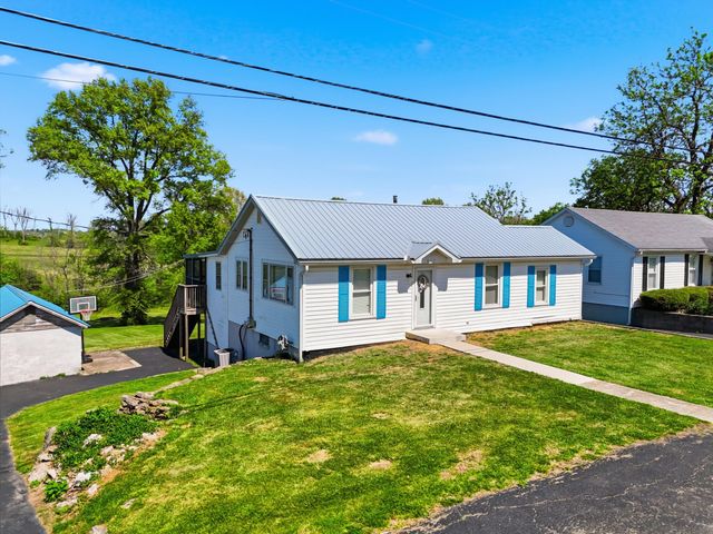 817 Bellows Mill Road, Harrodsburg, KY 40330