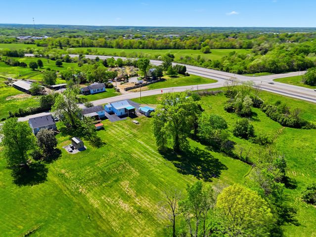 817 Bellows Mill Road, Harrodsburg, KY 40330