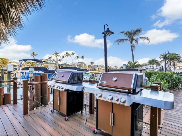 11030 Gulf Shore DR 202, Naples, FL 34108