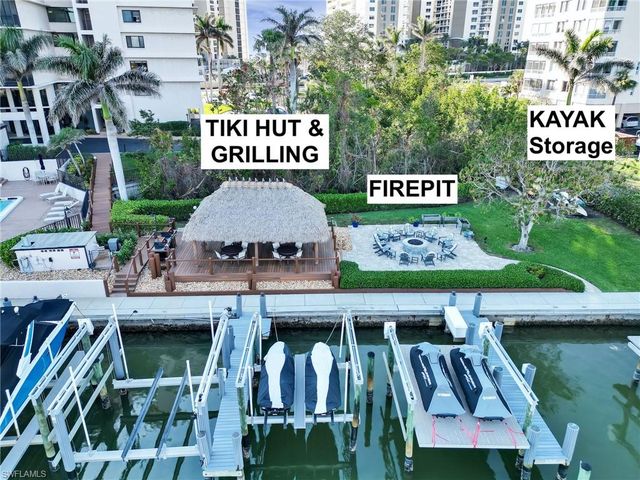 11030 Gulf Shore DR 202, Naples, FL 34108