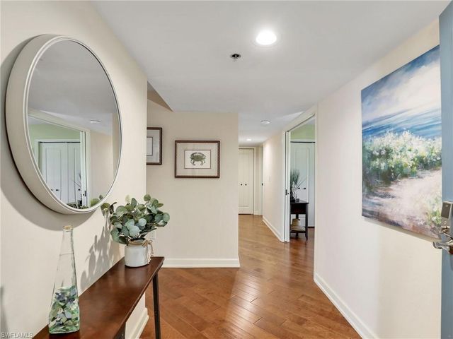 11030 Gulf Shore DR 202, Naples, FL 34108