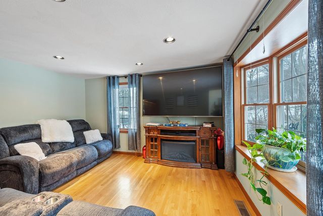 254 South Road, Kensington, NH 03833