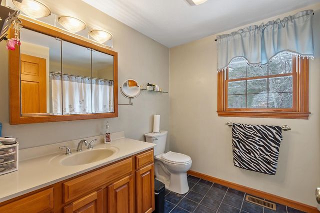 254 South Road, Kensington, NH 03833