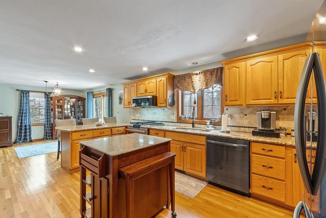 254 South Road, Kensington, NH 03833