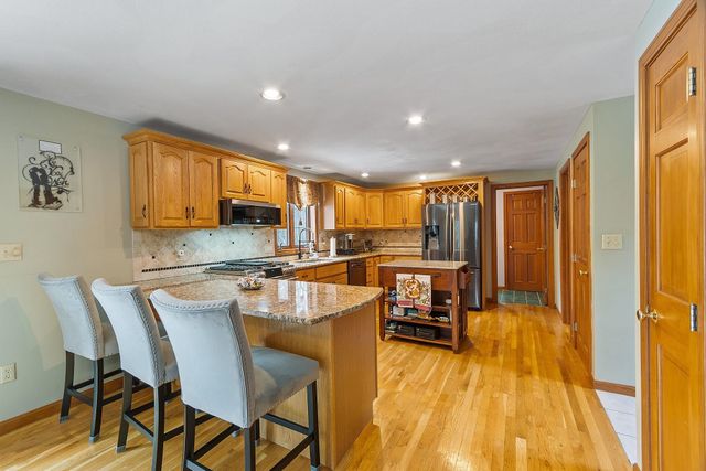 254 South Road, Kensington, NH 03833