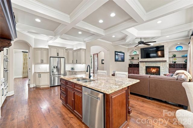 2455 Shiny Leaf Drive, Denver, NC 28037