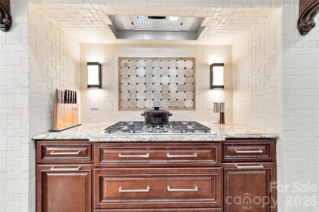 2455 Shiny Leaf Drive, Denver, NC 28037