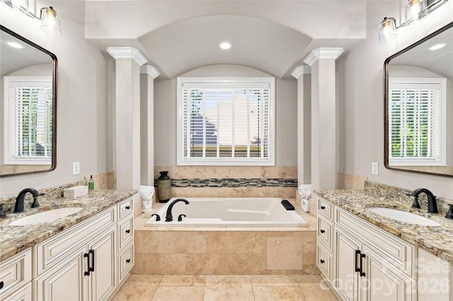 2455 Shiny Leaf Drive, Denver, NC 28037