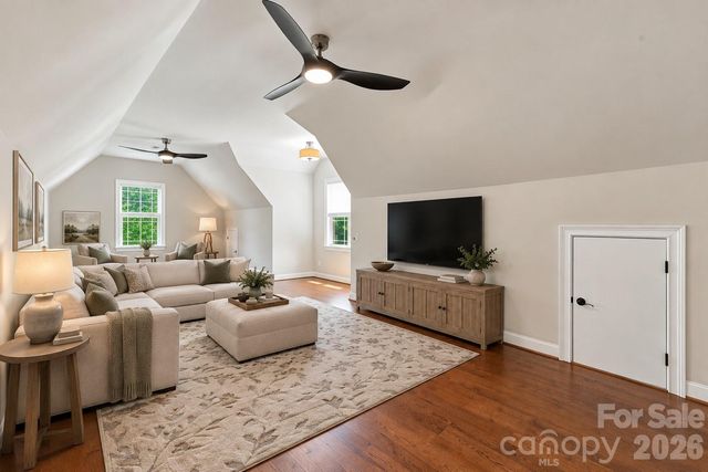 2455 Shiny Leaf Drive, Denver, NC 28037