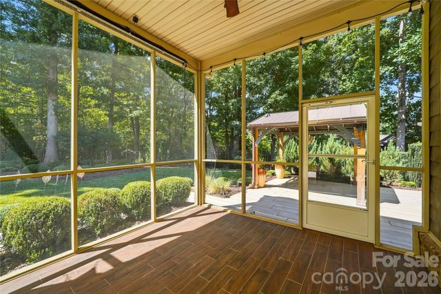 2455 Shiny Leaf Drive, Denver, NC 28037
