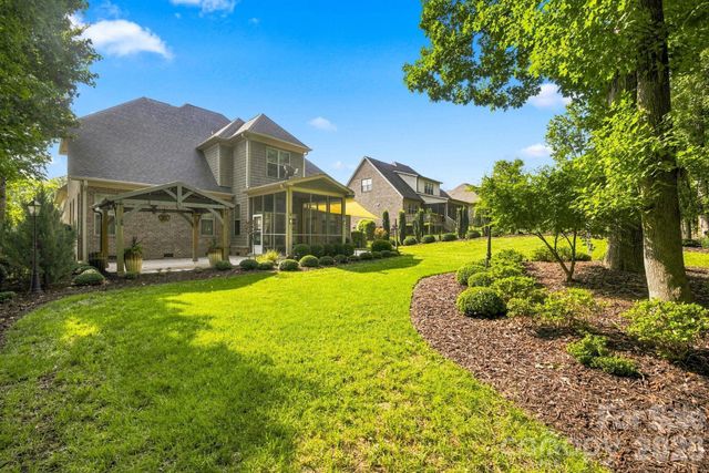 2455 Shiny Leaf Drive, Denver, NC 28037