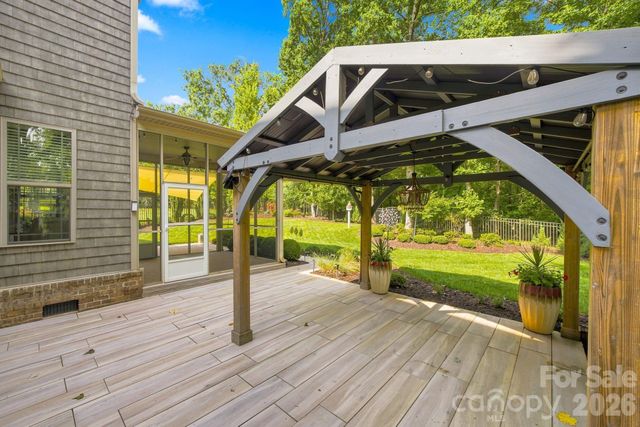 2455 Shiny Leaf Drive, Denver, NC 28037
