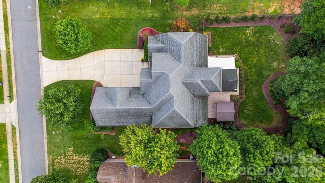 2455 Shiny Leaf Drive, Denver, NC 28037