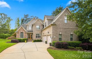 2455 Shiny Leaf Drive, Denver, NC 28037