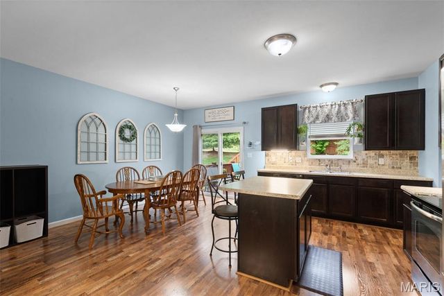 5412 Harter Farms Manor, High Ridge, MO 63049