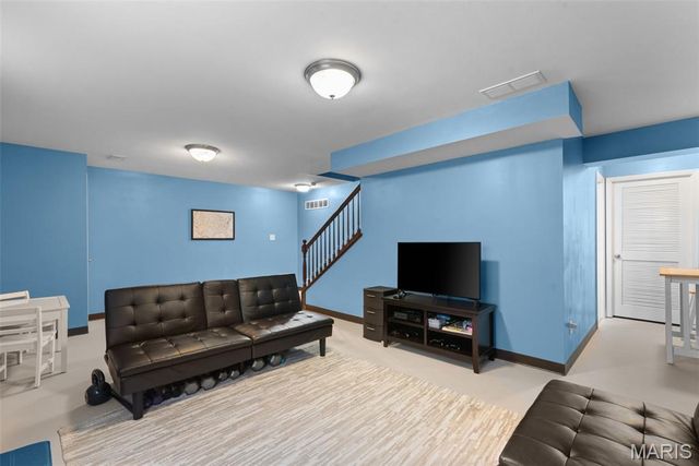 5412 Harter Farms Manor, High Ridge, MO 63049
