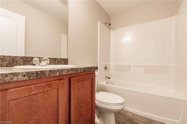 616 NE 24th TER, Cape Coral, FL 33909