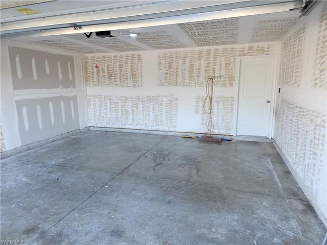 616 NE 24th TER, Cape Coral, FL 33909