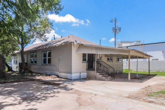 522 12th Avenue N, Texas City, TX 77590