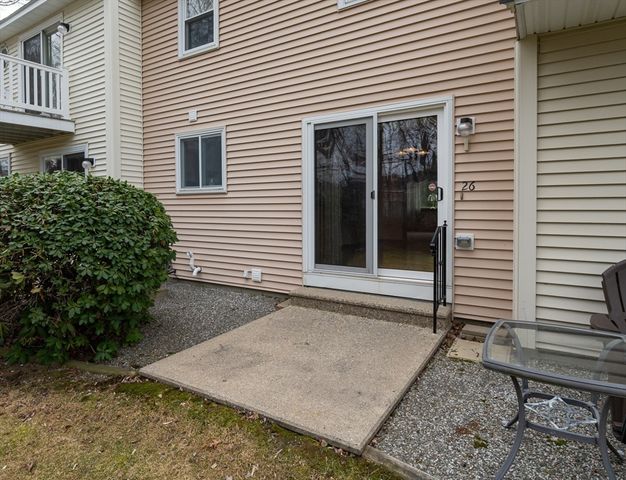 52 Frederick St 26, Dracut, MA 01826