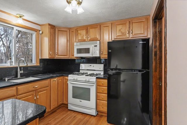 52 Frederick St 26, Dracut, MA 01826