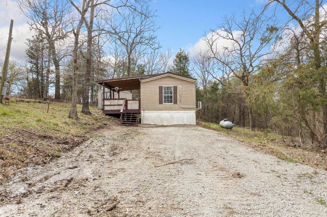 18581 West Avenue, Lead Hill, AR 72644