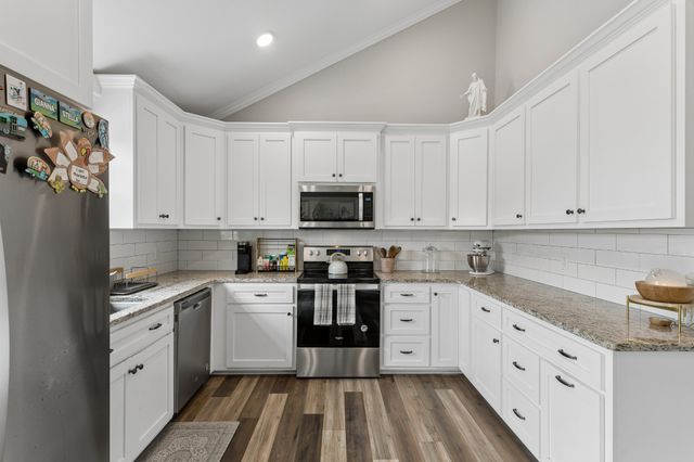 206 Poling Dr, Pulaski, TN 38478