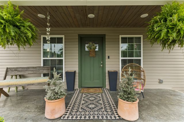 206 Poling Dr, Pulaski, TN 38478