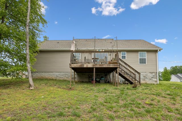 206 Poling Dr, Pulaski, TN 38478