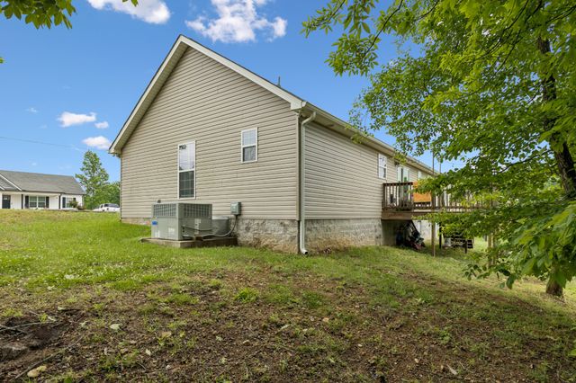 206 Poling Dr, Pulaski, TN 38478