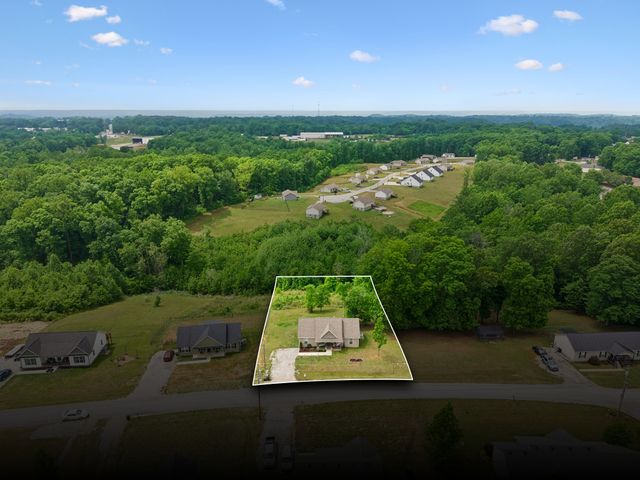 206 Poling Dr, Pulaski, TN 38478