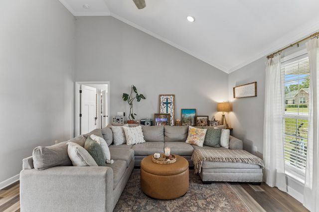 206 Poling Dr, Pulaski, TN 38478