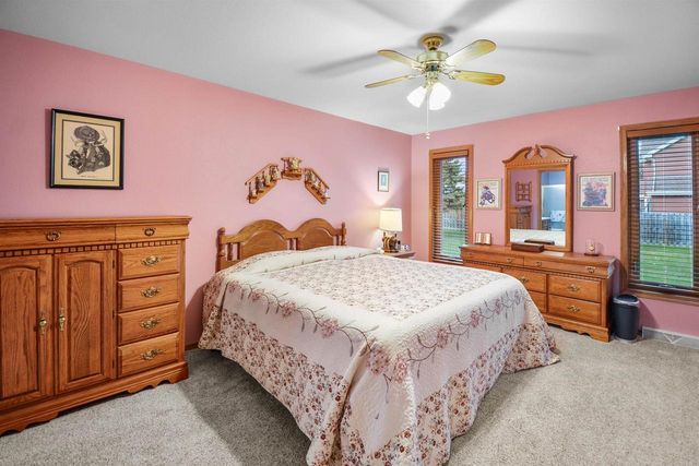 239 LAKE POINTE DRIVE, Oshkosh, WI 54904